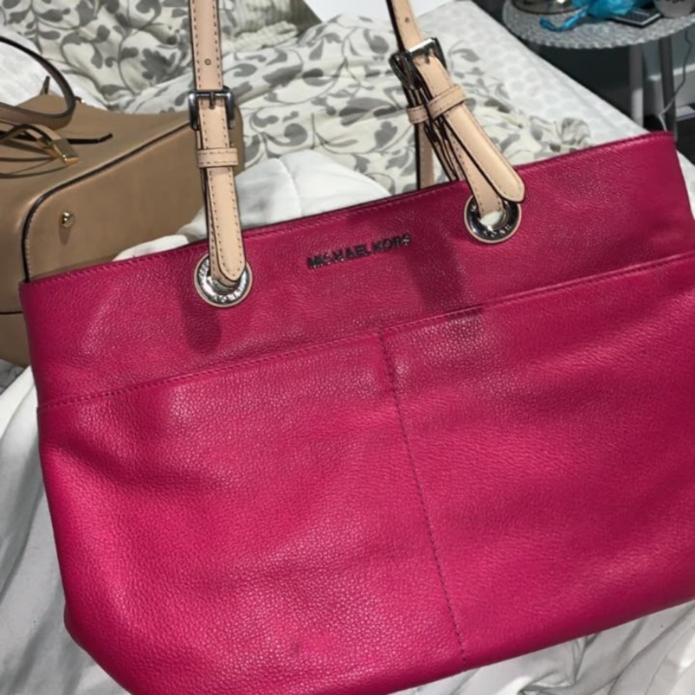 Pink Micheal Kors Purse